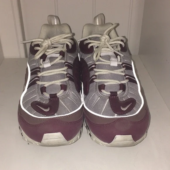 Nike Air Max’s - Women’s 9.5 - Picture 2 of 4